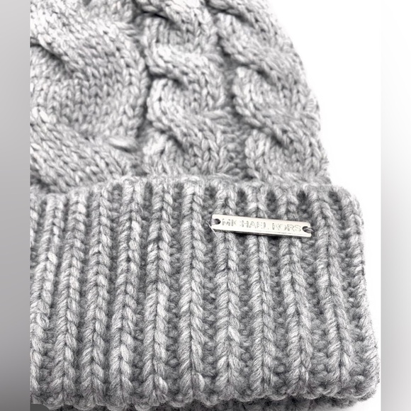 NWT &Box Michael Kors Gray Cable Knit Hat and Scarf Set - Picture 5 of 8